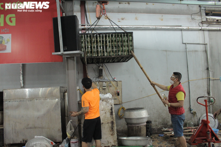 Gom 7 tạ thịt lợn, 2 tấn gạo nếp mỗi ngày để gói bánh chưng bán Tết - 11