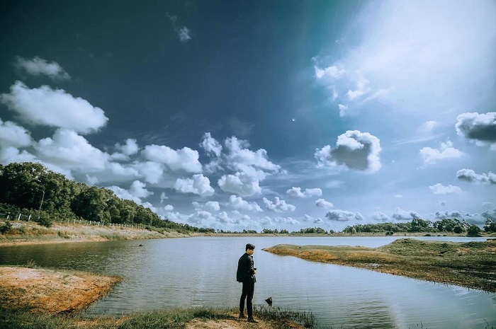 Hồ nước hoang sơ dưới chân núi Cấm: Điểm ‘sống chậm’ ít người biết ở An Giang - 3