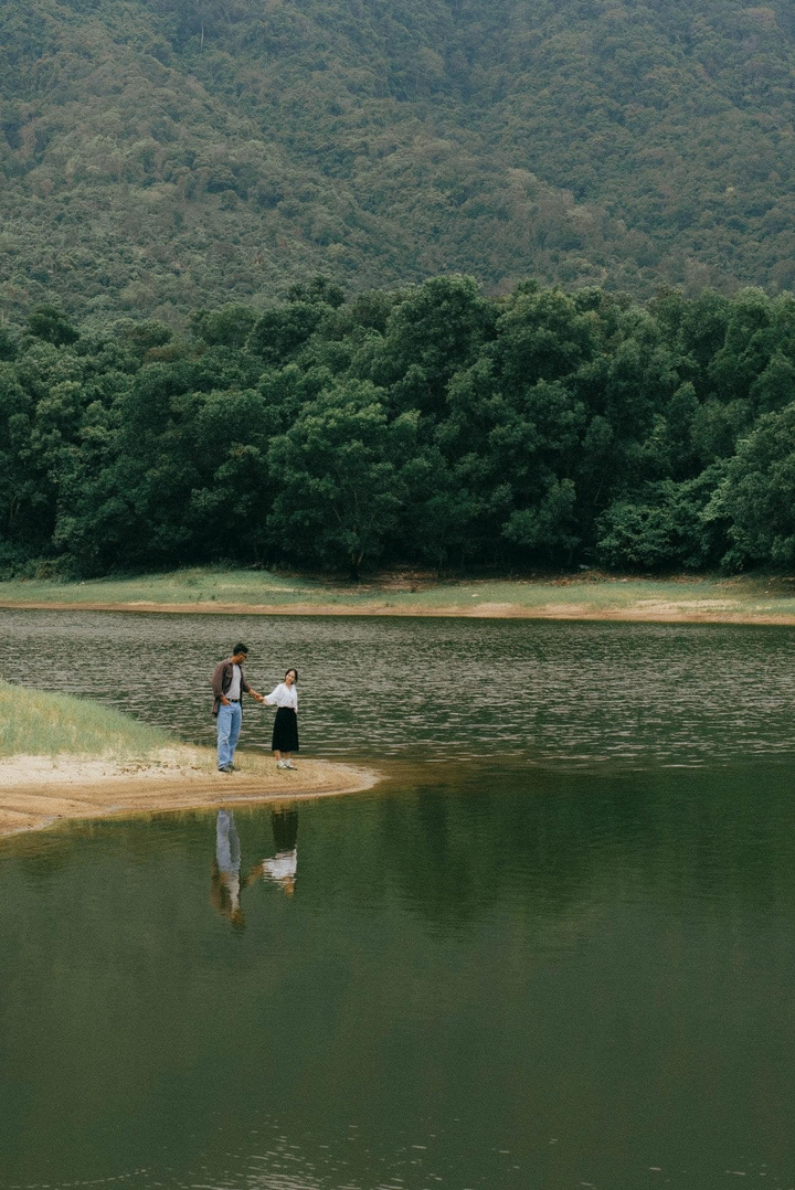 Hồ nước hoang sơ dưới chân núi Cấm: Điểm ‘sống chậm’ ít người biết ở An Giang - 10