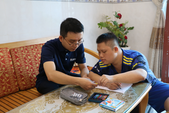 Chương trình 'Mang Tết cho em': Sưởi ấm trái tim trẻ mồ côi vì COVID-19 - 3