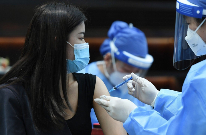 Omicron có thể tạo ra siêu miễn dịch cho con người - 2