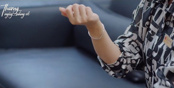 Thương ngày nắng về tập 31: Bà Kim Nhung sững sờ thấy chiếc vòng trên tay Trang - 5