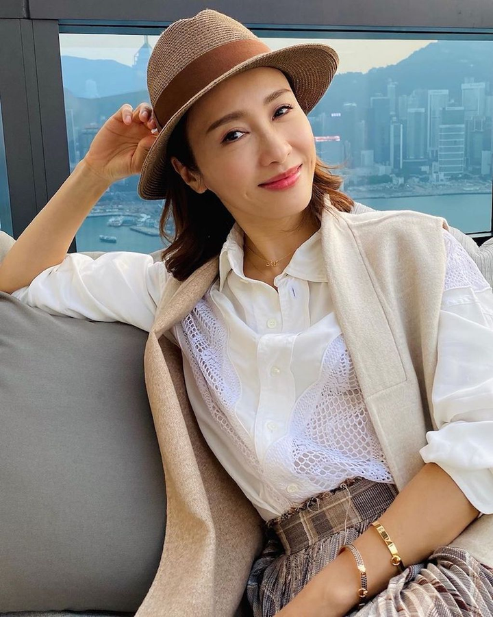 Lấy tỷ phú khuyết tật, Lê Tư bị mỉa mai hám của và lời đáp trả sau 13 năm - 7