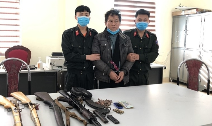 Bắt kẻ truy nã đặc biệt nguy hiểm mang súng theo người - 1