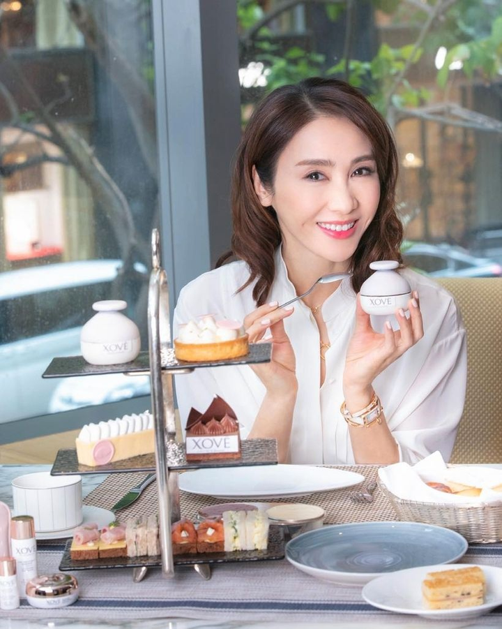 Lấy tỷ phú khuyết tật, Lê Tư bị mỉa mai hám của và lời đáp trả sau 13 năm - 6