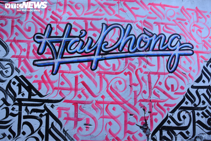 Ảnh: Ngõ bích hoạ đầu tiên ở Hải Phòng đậm phong cách 'nghệ thuật đường phố' - 6