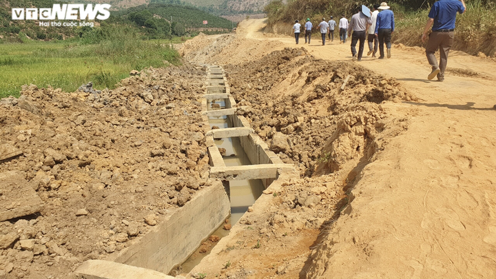 Ảnh: Dự án thủy lợi cấp nước cho 1.750 hộ nghèo ở Đắk Nông xây 4 năm chưa xong - 7