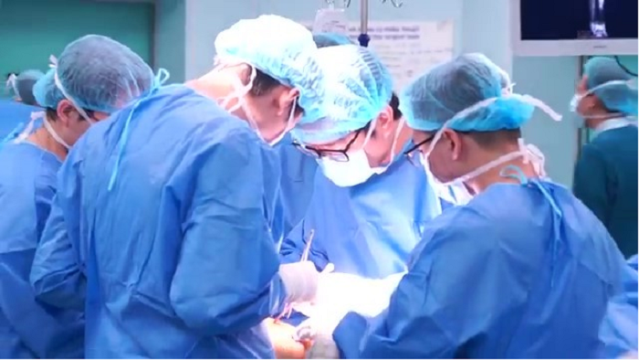 Vinmec ghép xương tự thân thành công cho bệnh nhân ung thư xương - 1