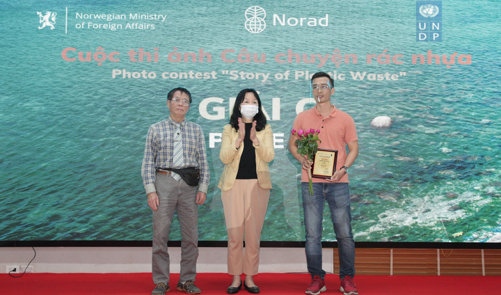 14 tác phẩm đạt giải cuộc thi ảnh 'Câu chuyện rác nhựa' - 4