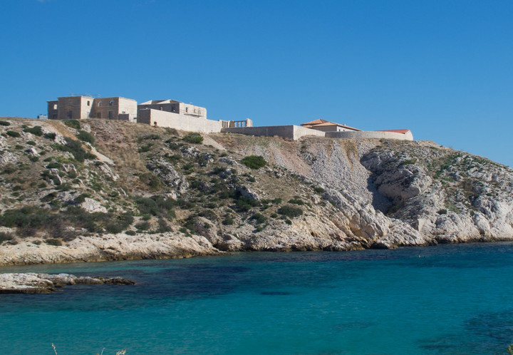 Những địa điểm cách ly dịch bệnh tráng lệ trước khi COVID-19 xuất hiện - 4