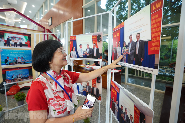 Kiều bào tại TP.HCM xúc động trước hình ảnh các lãnh đạo xông pha vào tâm dịch - 3