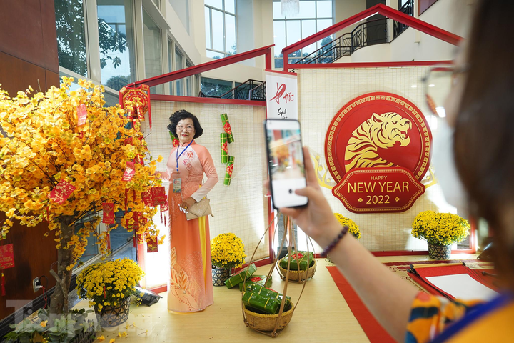 Kiều bào tại TP.HCM xúc động trước hình ảnh các lãnh đạo xông pha vào tâm dịch - 1