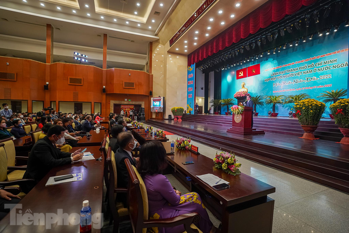 Kiều bào tại TP.HCM xúc động trước hình ảnh các lãnh đạo xông pha vào tâm dịch - 9