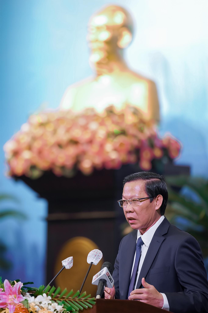 Kiều bào tại TP.HCM xúc động trước hình ảnh các lãnh đạo xông pha vào tâm dịch - 8