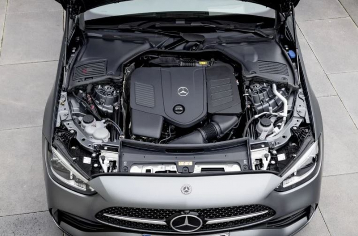 Ảnh chi tiết Mercedes-Benz C-Class 2022 phiên bản Singapore - 2