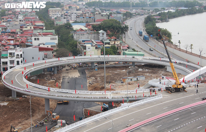 Cận cảnh cây cầu ‘cánh sóng vươn xa’ hơn 2.200 tỷ đồng vừa thông xe ở Hải Phòng - 6