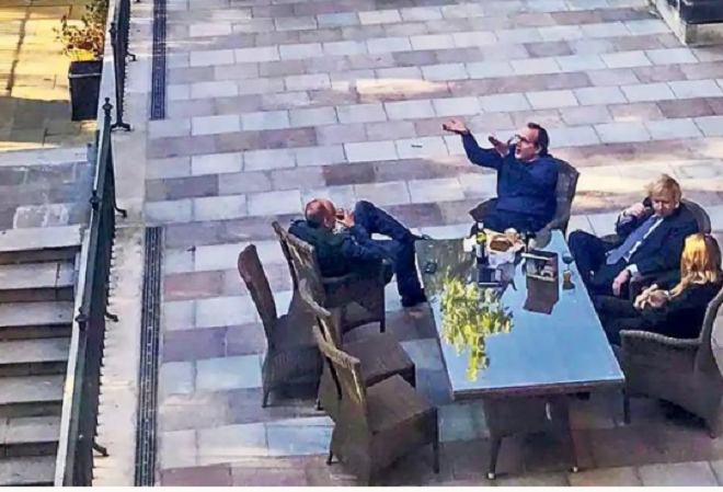 Cảnh sát Anh điều tra cáo buộc phủ Thủ tướng tiệc tùng giữa lúc phong tỏa - 1