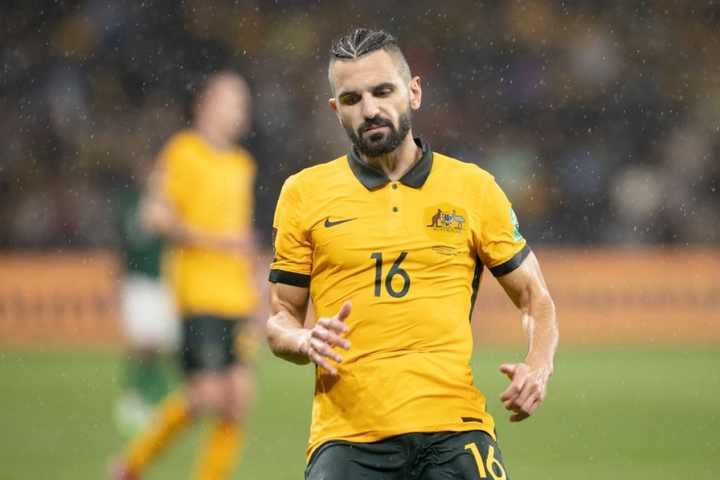 Trụ cột của ĐT Australia kẹt tại sân bay do bão tuyết - 1