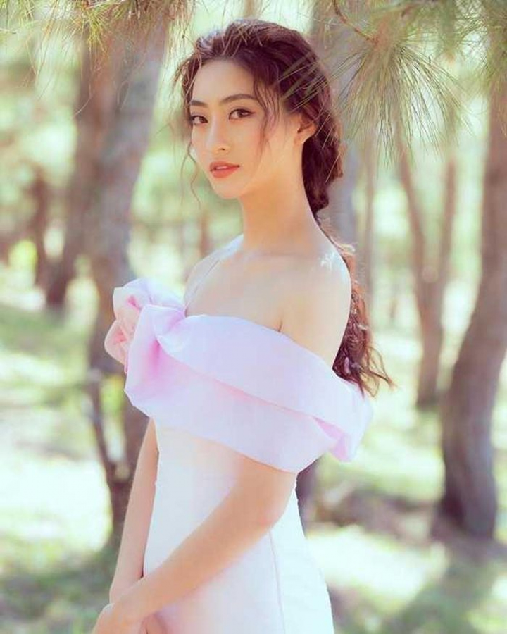 Lương Thùy Linh: Bị 'gắn mác' gái hư chỉ vì trang phục thì oan quá - 2