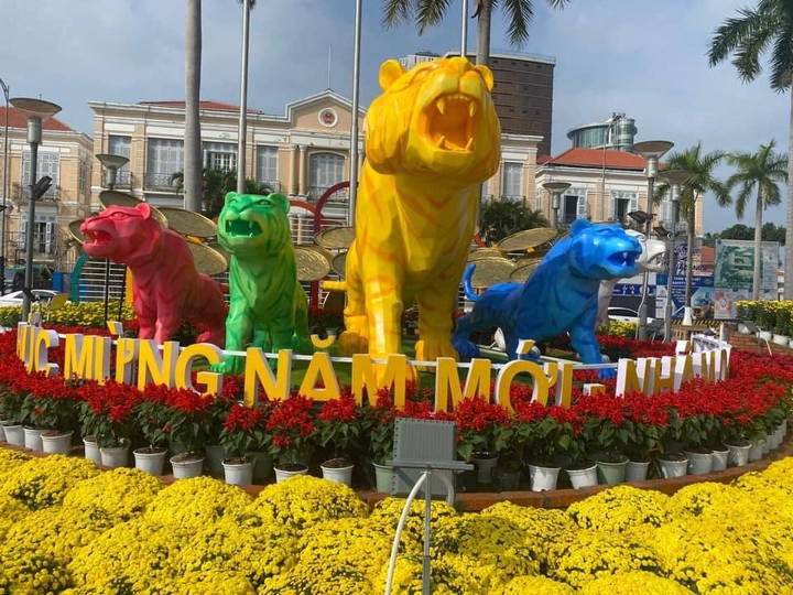 Dân mạng khắp các tỉnh rầm rộ khoe linh vật hổ 'hàng xịn', quên luôn các bản lỗi - 3