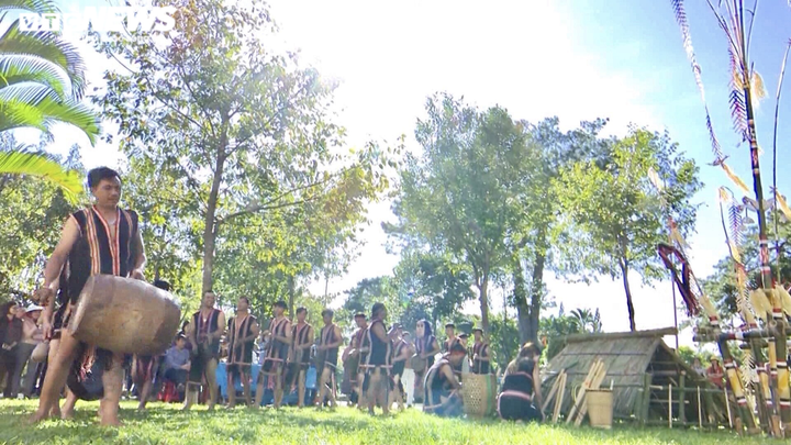 Độc đáo lễ Pơ thi của đồng bào Tây Nguyên - 1