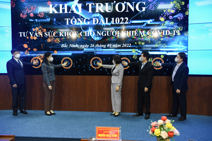 Bắc Ninh khai trương tổng đài tư vấn sức khỏe cho người mắc COVID-19 - 1
