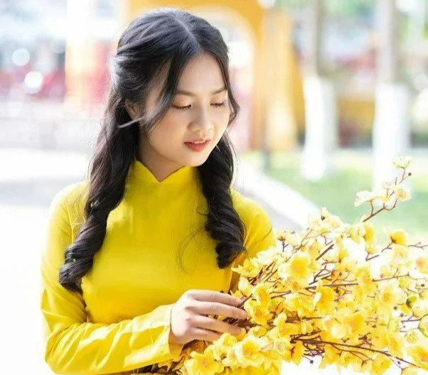 Sinh viên ở lại TP.HCM đi làm xuyên Tết, đón giao thừa trực tuyến - 3