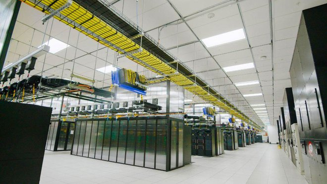 Meta chế tạo siêu máy tính AI mạnh nhất thế giới - 1