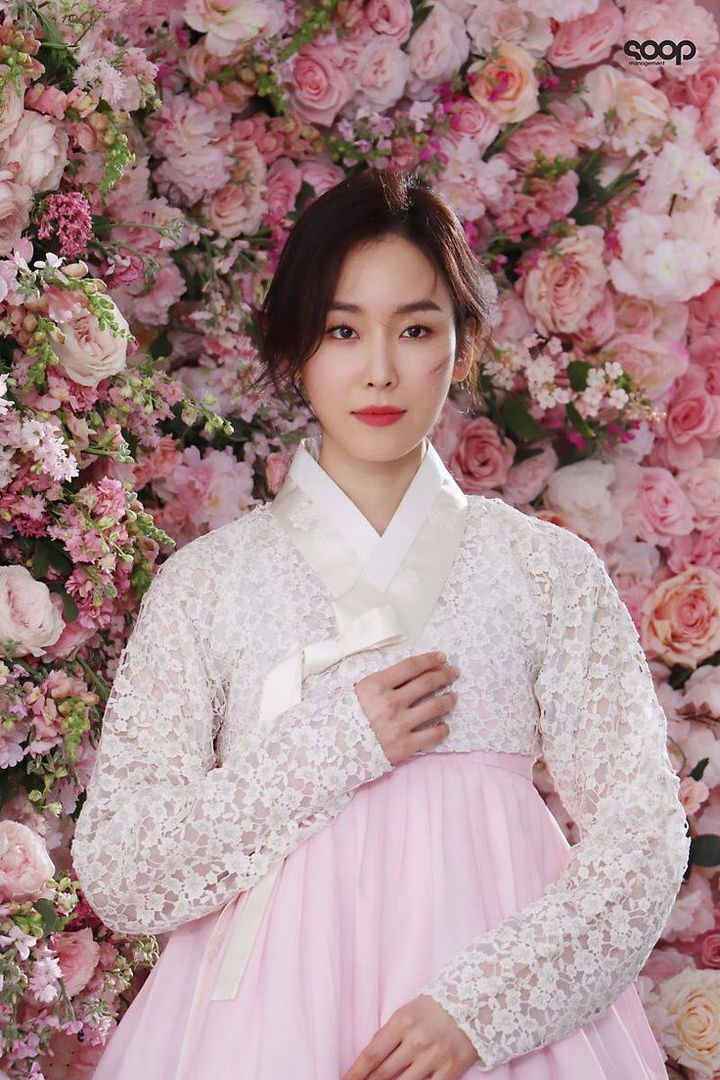 Đầu năm ngắm 4 mỹ nhân mặc Hanbok đẹp nhất xứ Hàn: Ai làm bạn xao xuyến nhất? - 8