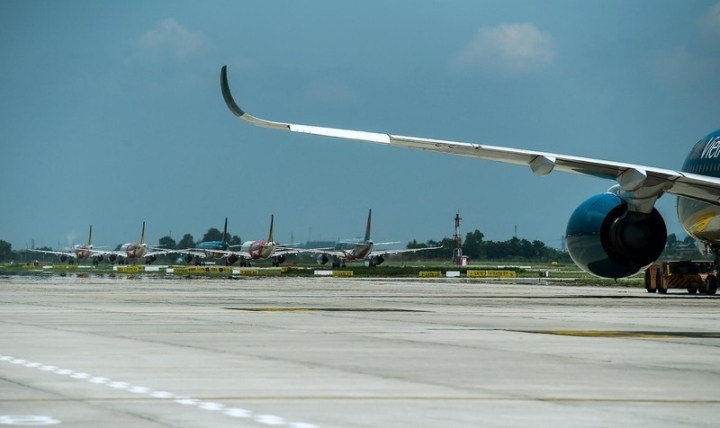 Khai thác đường bay cất, hạ cánh tại Nội Bài phục vụ cao điểm Tết - 1