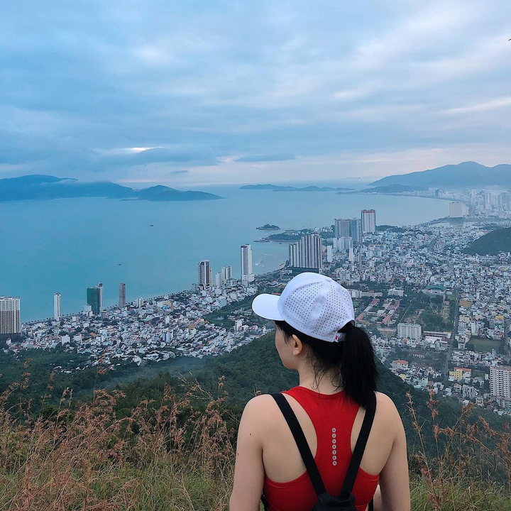 Nha Trang đâu chỉ có biển, bật mí tọa độ đẹp xuất sắc ngắm trọn thành phố về đêm - 9