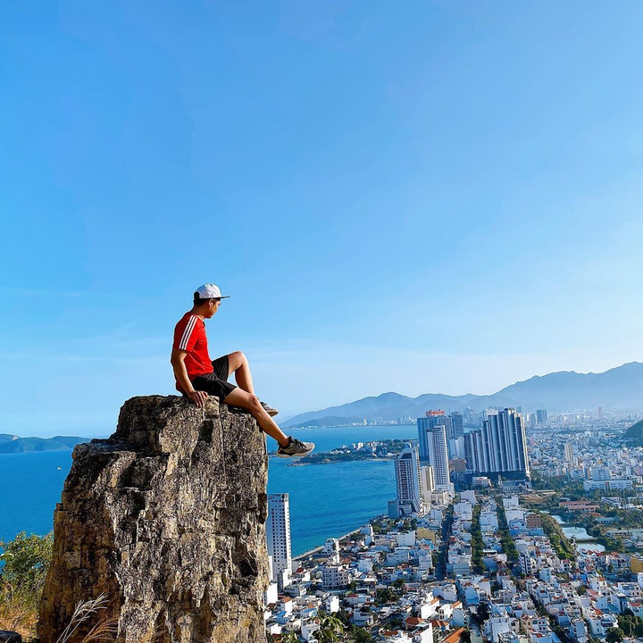 Nha Trang đâu chỉ có biển, bật mí tọa độ đẹp xuất sắc ngắm trọn thành phố về đêm - 8
