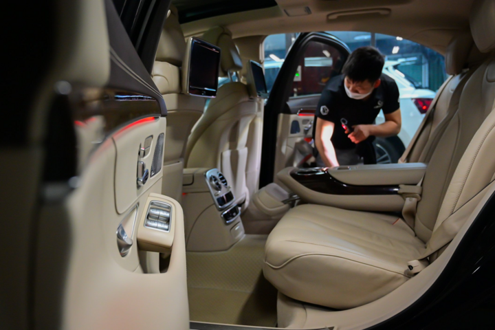 Độ Mercedes-Benz thành Maybach chơi Tết - 9