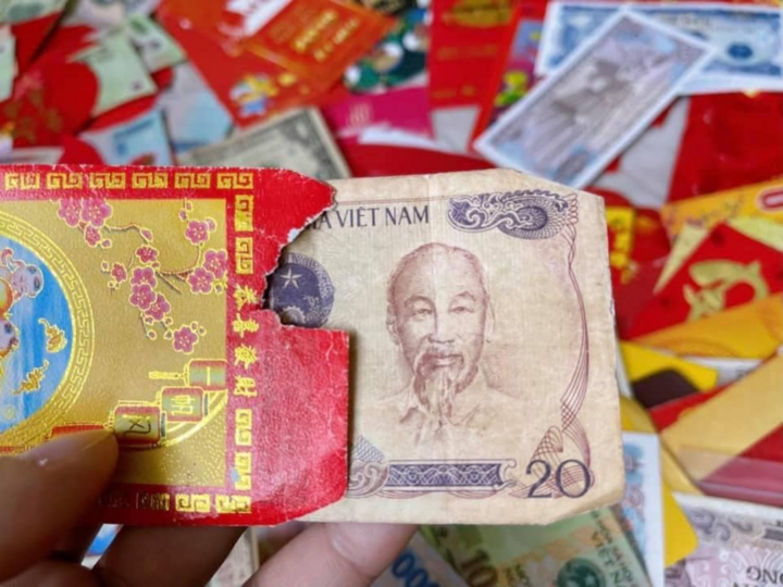 Được lì xì nhưng không xài, bạn trẻ giữ nguyên 936 bao kèm tiền suốt 19 năm - 4