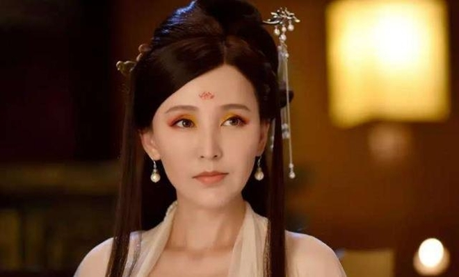 Mỹ nhân 19 tuổi bỏ nhà theo đạo diễn nghèo, sinh 3 con rồi thành minh tinh - 6