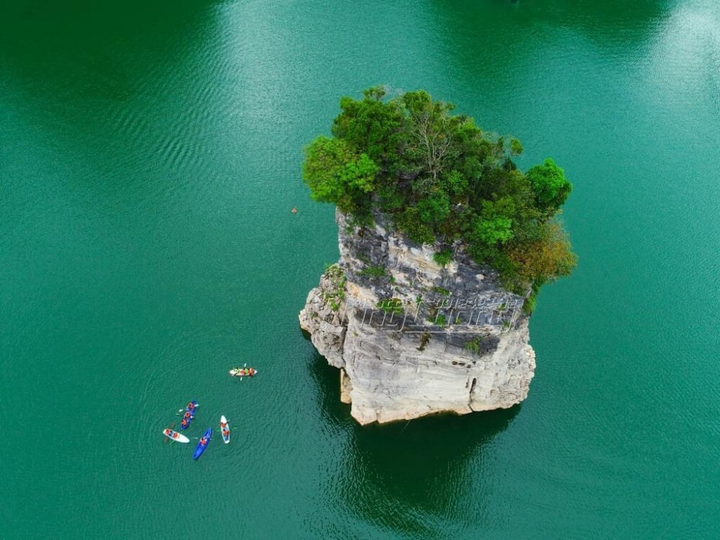 Có một ‘vịnh Hạ Long’ yên bình ở Tuyên Quang, quá tuyệt cho 1 ngày trốn phố đông - 7