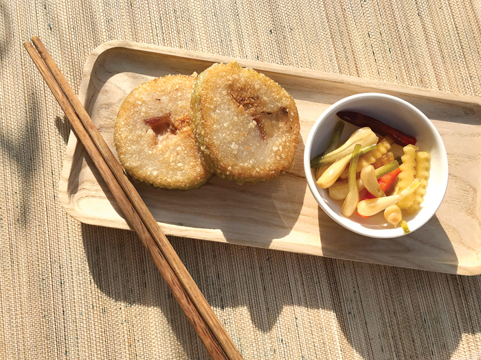 3 cách ăn bánh chưng, bánh tét đặc trưng của 3 vùng miền: Đâu là kiểu bạn thích? - 4