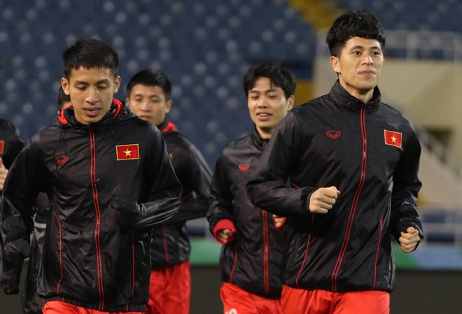 Vé trận tuyển Việt Nam - Trung Quốc được chuyển sang bán trực tiếp - 1