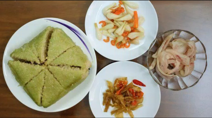 3 cách ăn bánh chưng, bánh tét đặc trưng của 3 vùng miền: Đâu là kiểu bạn thích? - 5