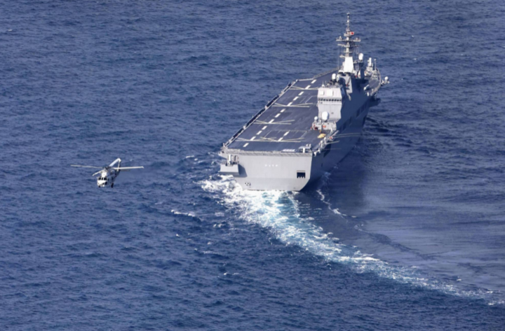 Nhật Bản tìm thấy mảnh vỡ tiêm kích F-15 mất tích - 1