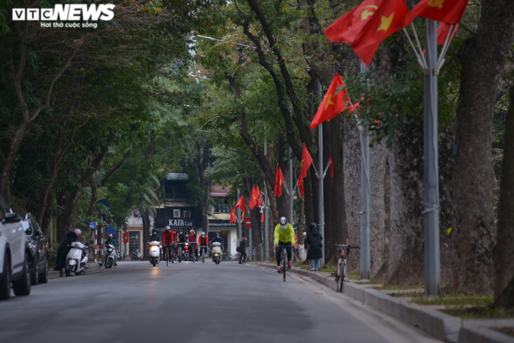 Thanh bình sớm mùng Một Tết - 5