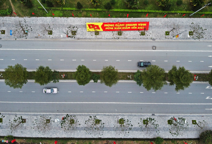 Các tuyến phố trung tâm Hà Nội kẹt cứng chiều mùng 1 Tết - 15