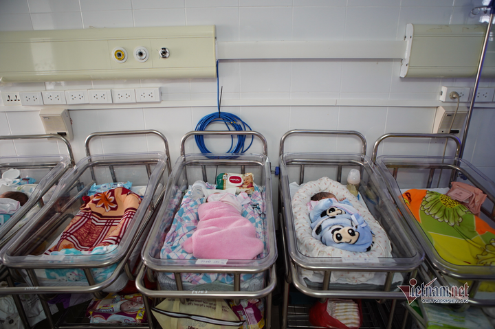 Tết đầu tiên của những em bé chào đời từ mẹ mắc COVID-19 - 8