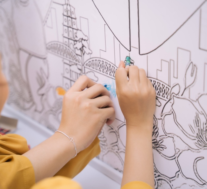 Bức tranh khổng lồ tại lễ hội đường sách TP.HCM hút khách tham quan - 4