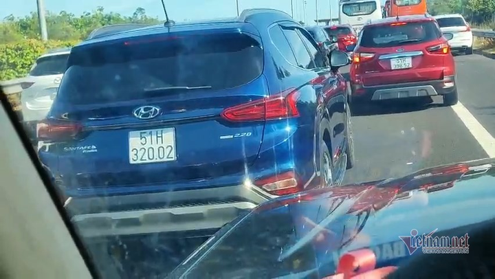 Xả trạm thu phí cao tốc TP.HCM - Long Thành - Dầu Giây - 7