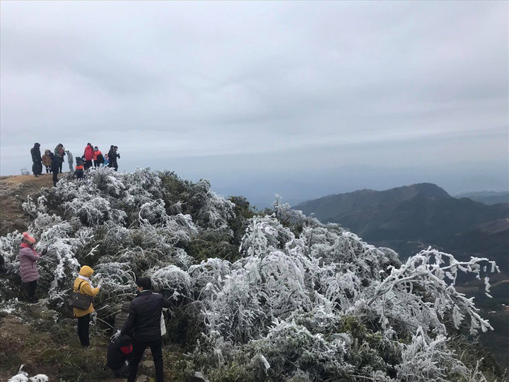 Thời tiết mùng 2 Tết: Miền Bắc rét đậm rét hại, vùng núi có nơi dưới 3 độ C - 1