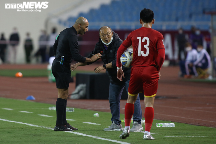 Tuyển Việt Nam 3 lần xé lưới Trung Quốc, HLV Park Hang Seo vỡ òa niềm vui - 7