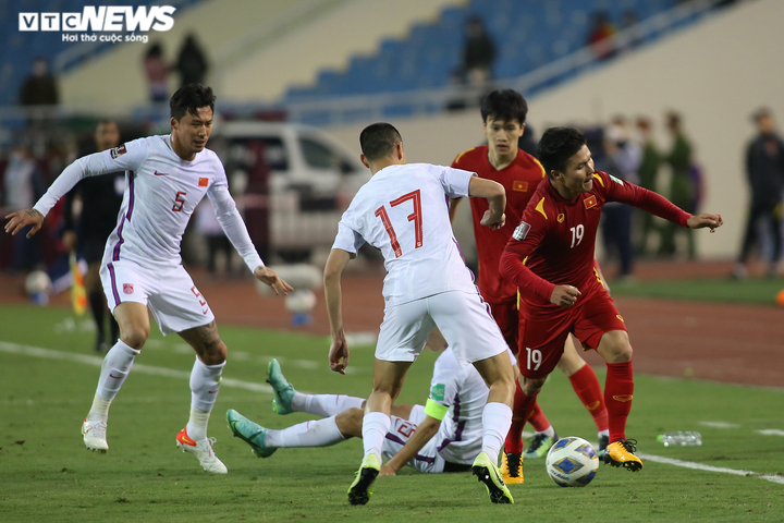 Wu Lei mất tích, Quang Hải nhảy múa giữa dàn sao triệu đô - 14