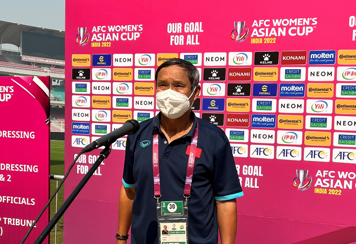 HLV Mai Đức Chung: Giữ sức ở trận gặp Trung Quốc, dồn lực thắng Thái Lan - 1