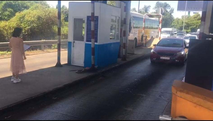 Xả trạm thu phí cao tốc TP.HCM - Long Thành - Dầu Giây - 13